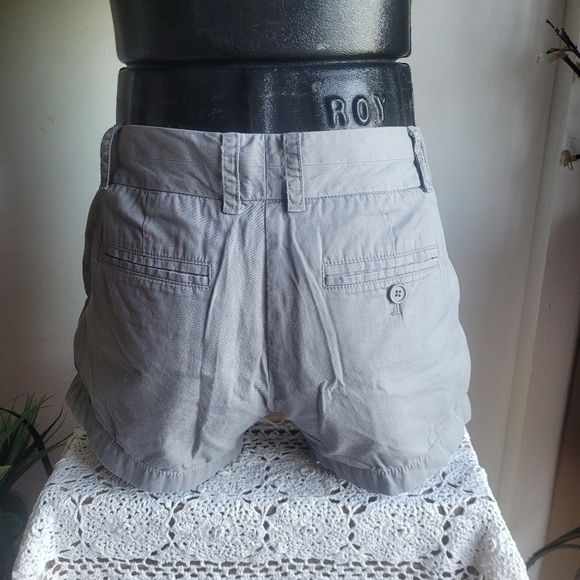 J Crew Chino Broken-In Grey Shorts 2 - Picture 7 of 7